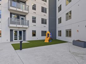 Dry Creek Crossing Apartments