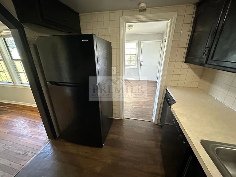 10005 E 53rd St — Photo 11