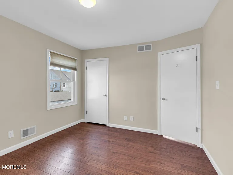 404 9th Ave #UPPER — Photo 26
