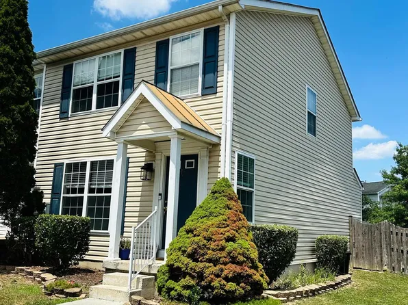 316 Copperfield Ln, Winchester, VA 22602