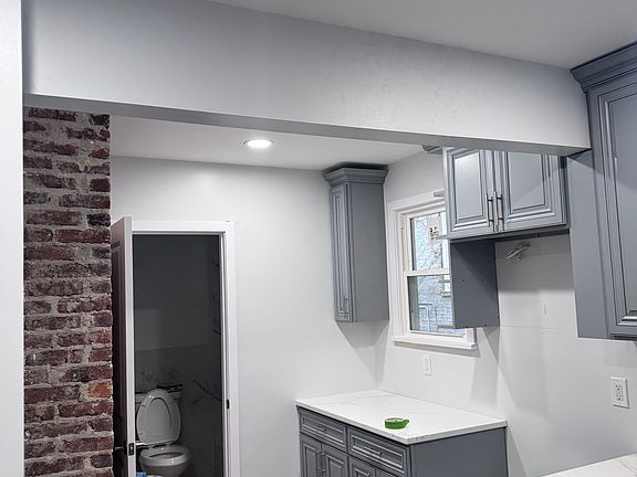 3rd image of 490 Stuyvesant Ave #1F
