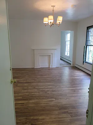 Rented by Space Real Estate | media 31