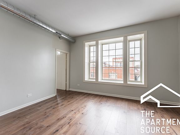 4th image of 2426 N Clybourn Ave #2
