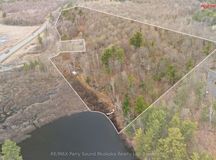 25 Lake Ridge Rd, McDougall, ON P2A 2W7