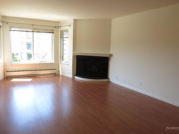 3rd image of 2642 Van Ness Ave APT 202
