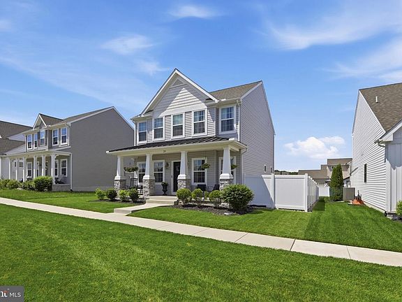 2nd image of 28 Lacy Ln