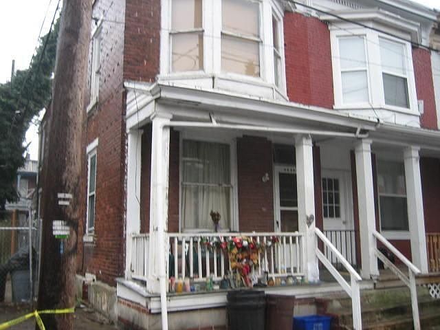 1st image of 1621 Thompson St
