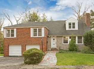 326 College Rd, Bronx, NY 10471