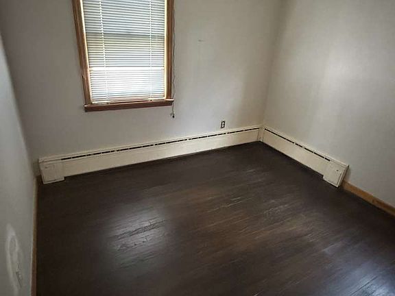 4th image of 48 Saint Ann St #2