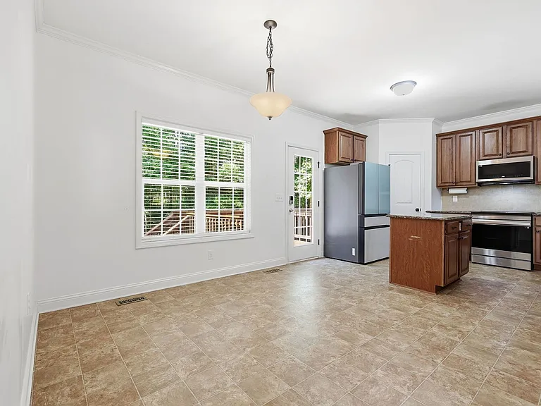 80 Valor Cir — Photo 8