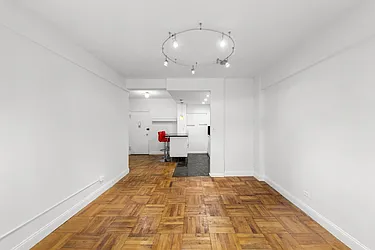 Rented by Nest Seekers International