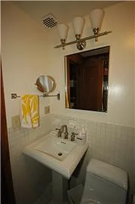 Rented by Avian Village Realty | media 17