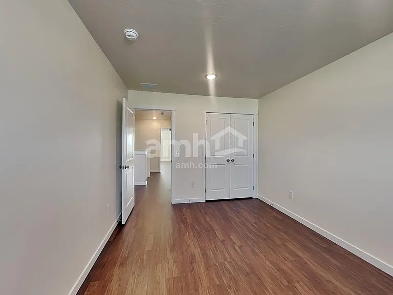 1496 N Garnet Creek Ave — Photo 17