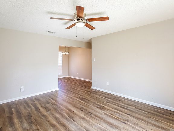2nd image of 1018 Greencove Dr