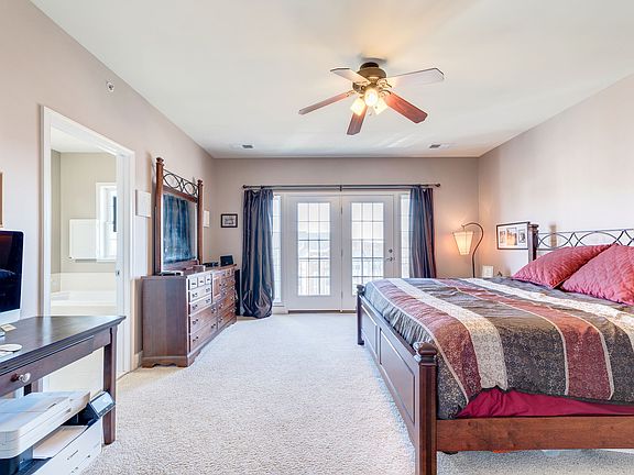 4th image of 2251 Oberlin Dr #438A