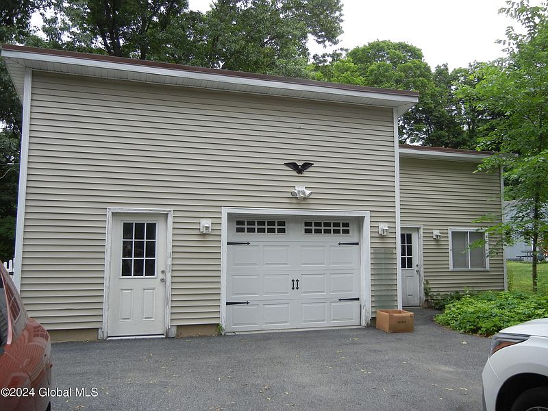 2nd image of 11 Chestnut Street
