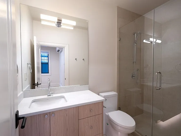 5770 Kitchener St #LOWER — Photo 30