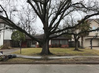 4616 Holt St, Bellaire, TX 77401