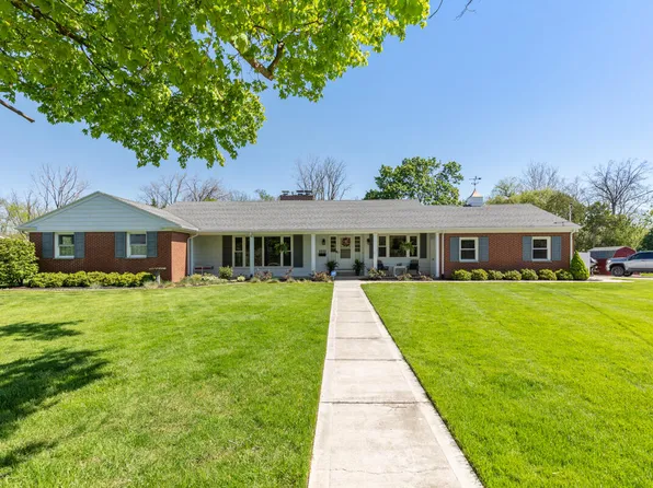 3927 N Big Spring Dr SW, Grandville, MI 49418