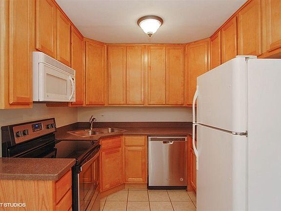 4th image of 7428 Washington St APT 202