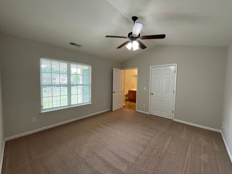 Meridian Park Apartments — Photo 151