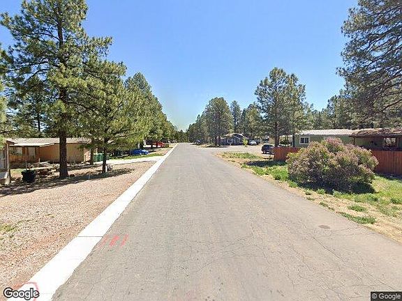 Exterior Neighborhood (street photo)