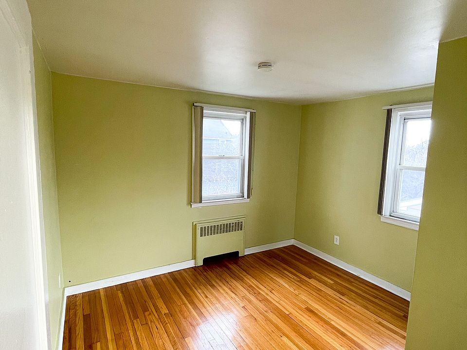 1st image of 17 Westview Ave #2