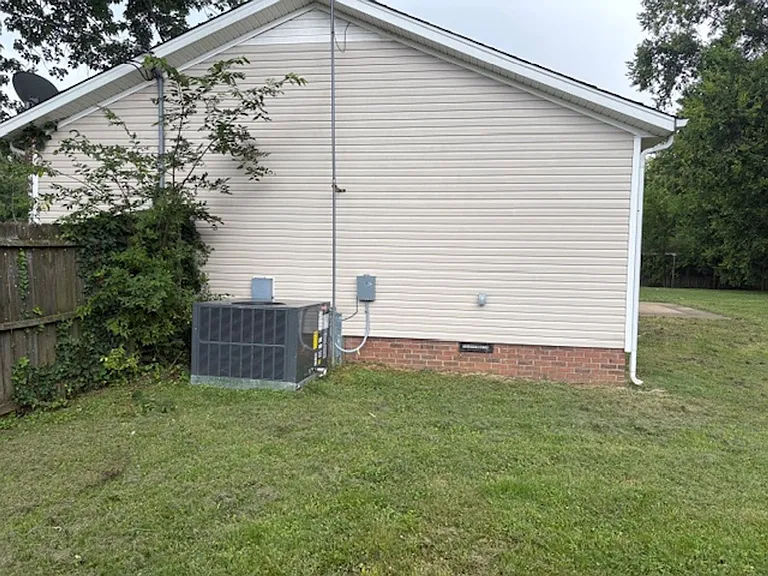 2104 Split Rail Rd — Photo 23