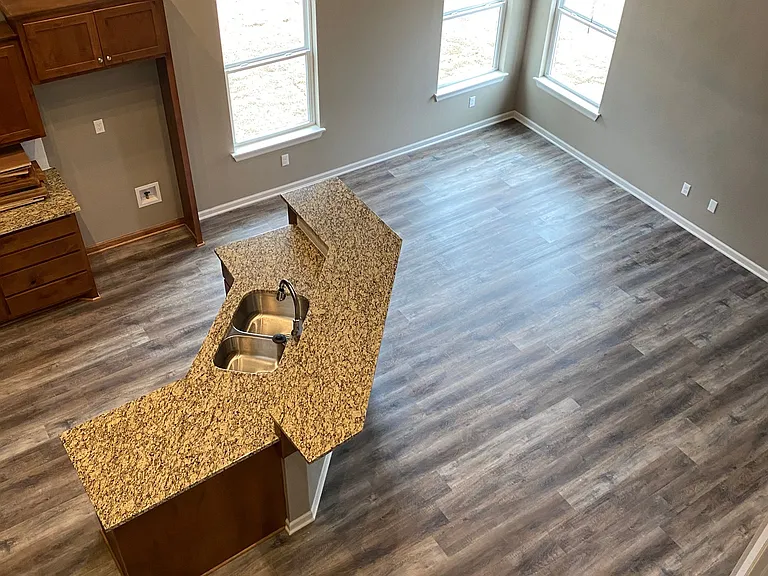 815 S East St — Photo 5