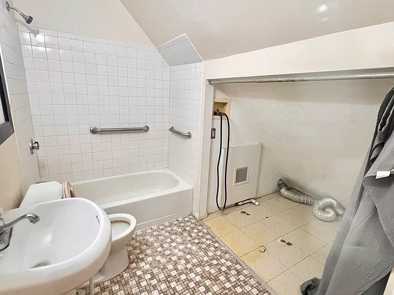 Bathroom 2