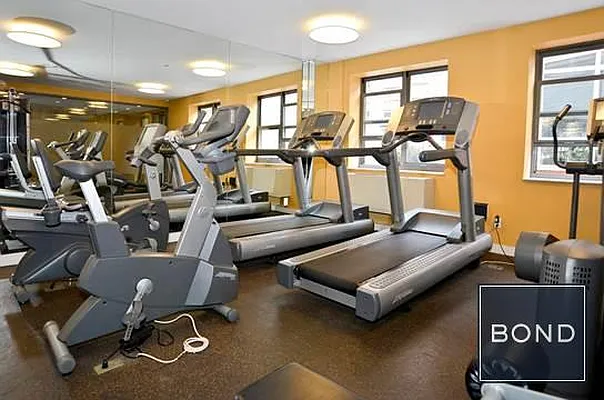 Rented by Bond New York | media 39