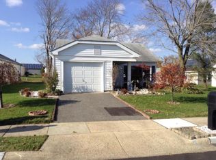 2 Redhill Rd, Manchester, NJ 08759