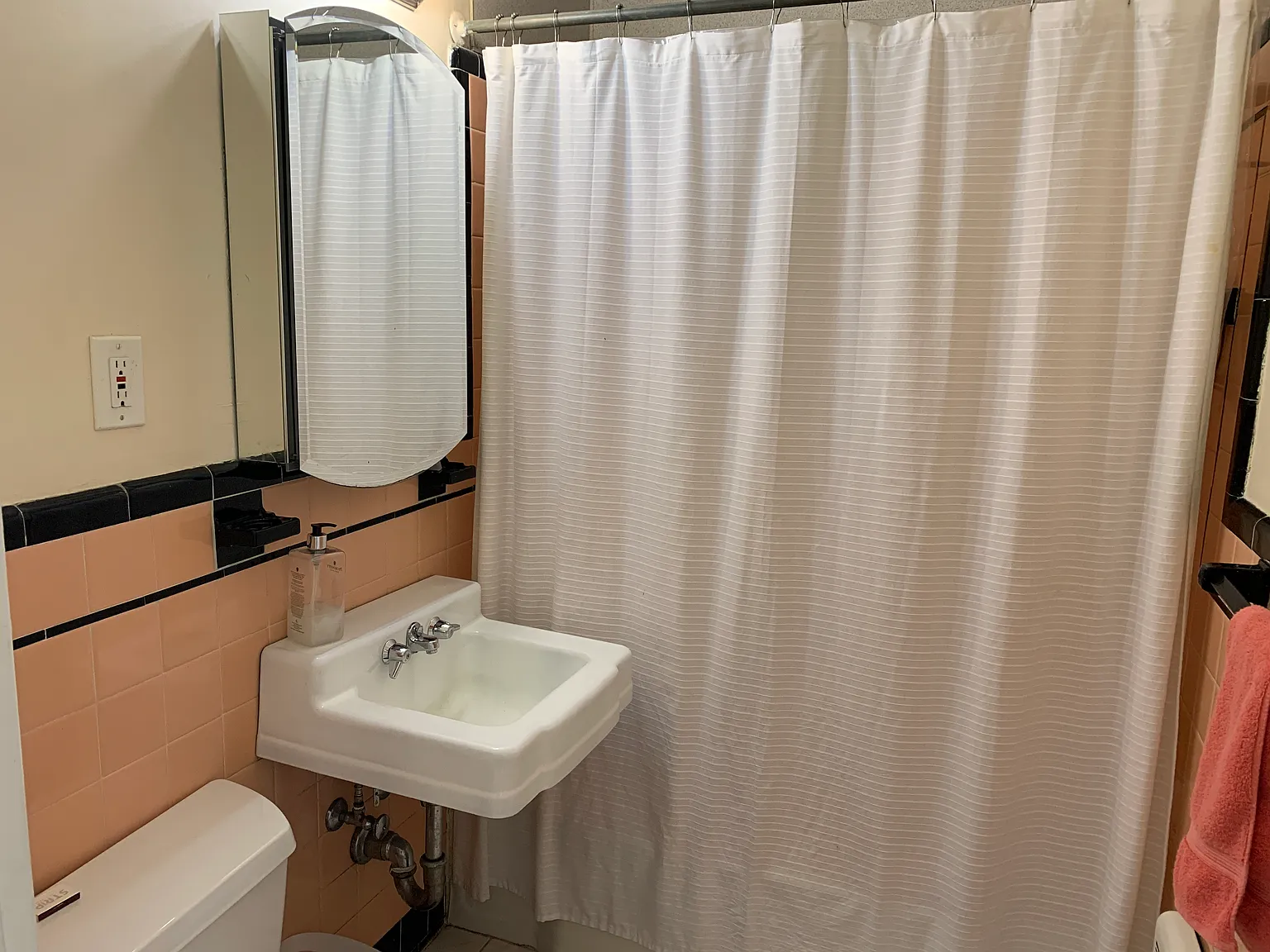 2 bed, $4,000 — Photo 4