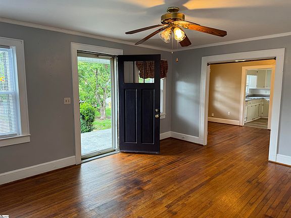 5th image of 512 Darlington Ave