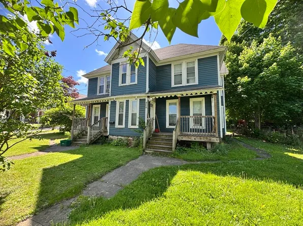 402 N Main St, Newark, NY 14513