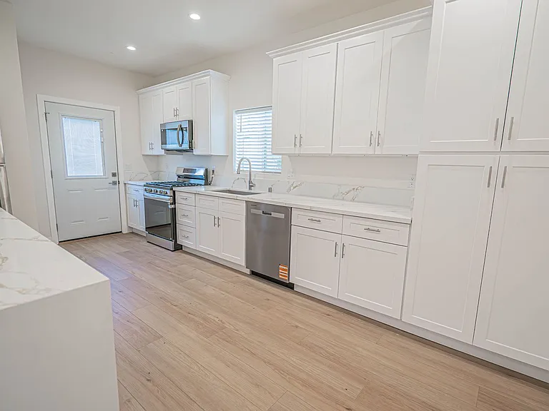 10959 Collins St — Photo 4