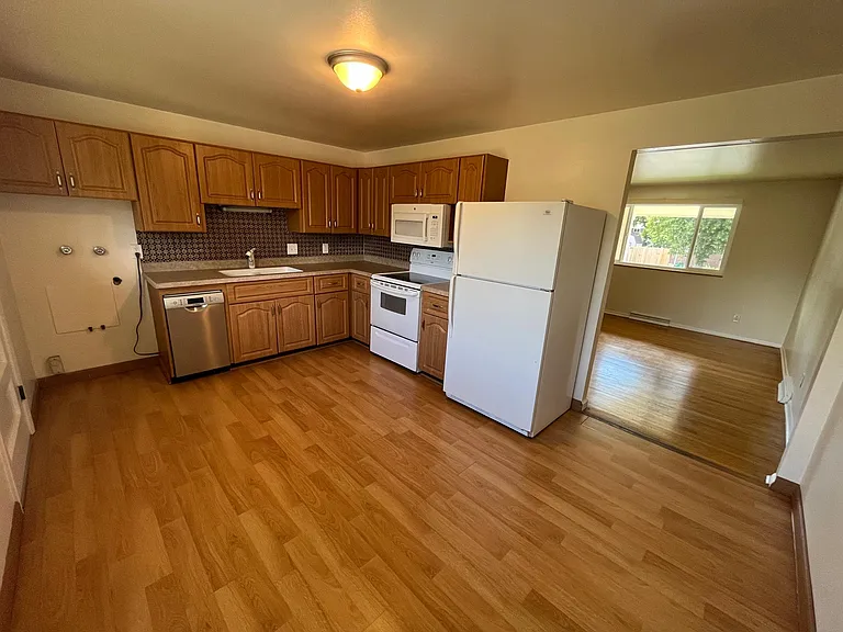 6734 Reed St — Photo 5