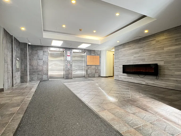 1401 Dupont St — Photo 11