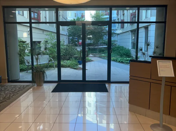 7923 Eastern Ave APT 701, Silver Spring, MD 20910