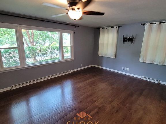 3rd image of 286 Lincoln St