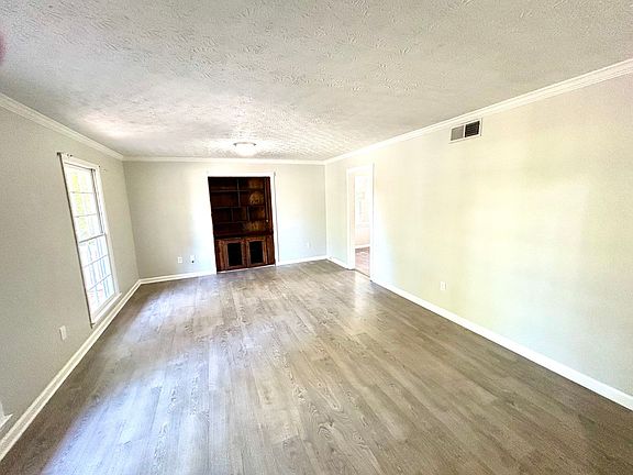 3rd image of 1220 Grayland Hills Trl