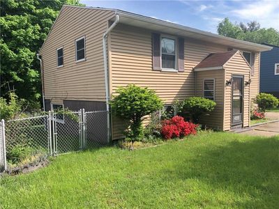 2444 E 26th St, Erie, PA, 16510