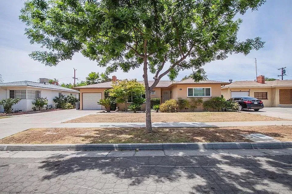 3 bed, 1011 sqft, $2,000 — Photo 1