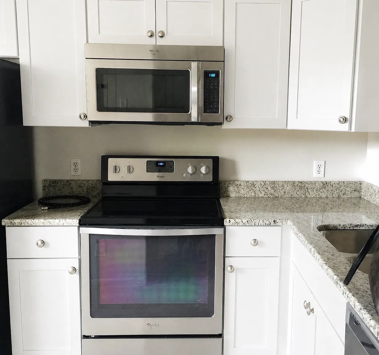 2 bed, 1034 sqft, $1,850 — Photo 3