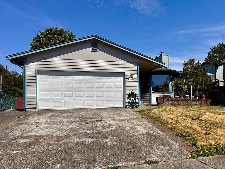 9323 S M St — Photo 1