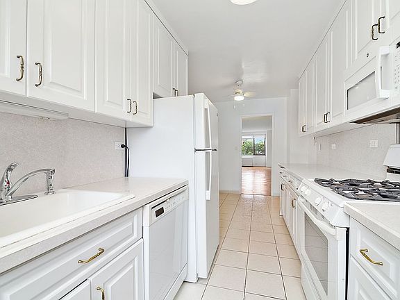 4th image of 70-25 Yellowstone Blvd #3M