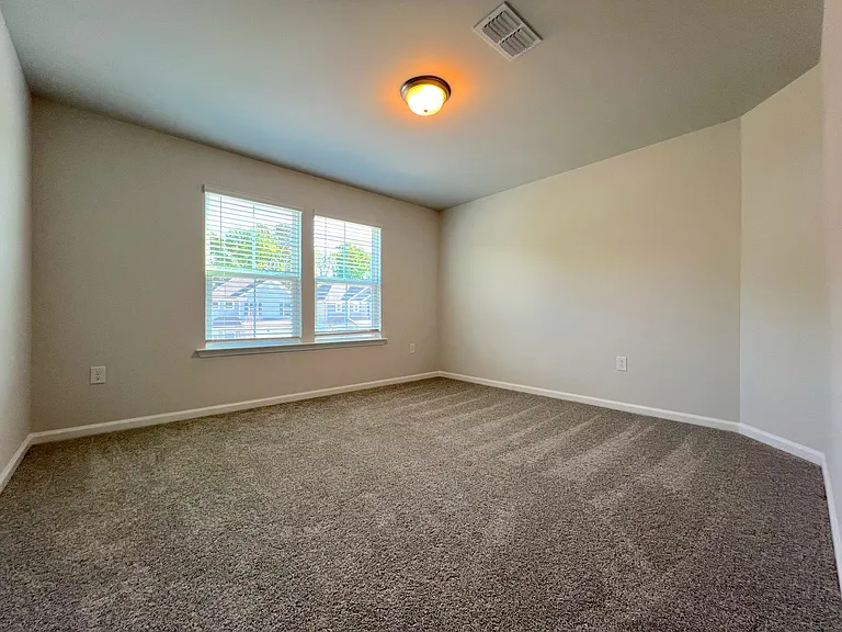 728 Denberg Ln — Photo 12