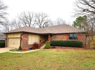 705 Chapman Ave, Tahlequah, OK 74464