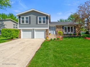 307 Norton Ln, Bloomingdale, IL