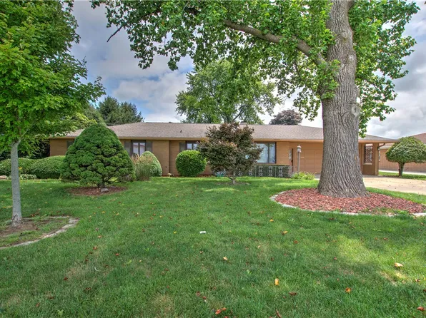 330 S North St, Argenta, IL 62501